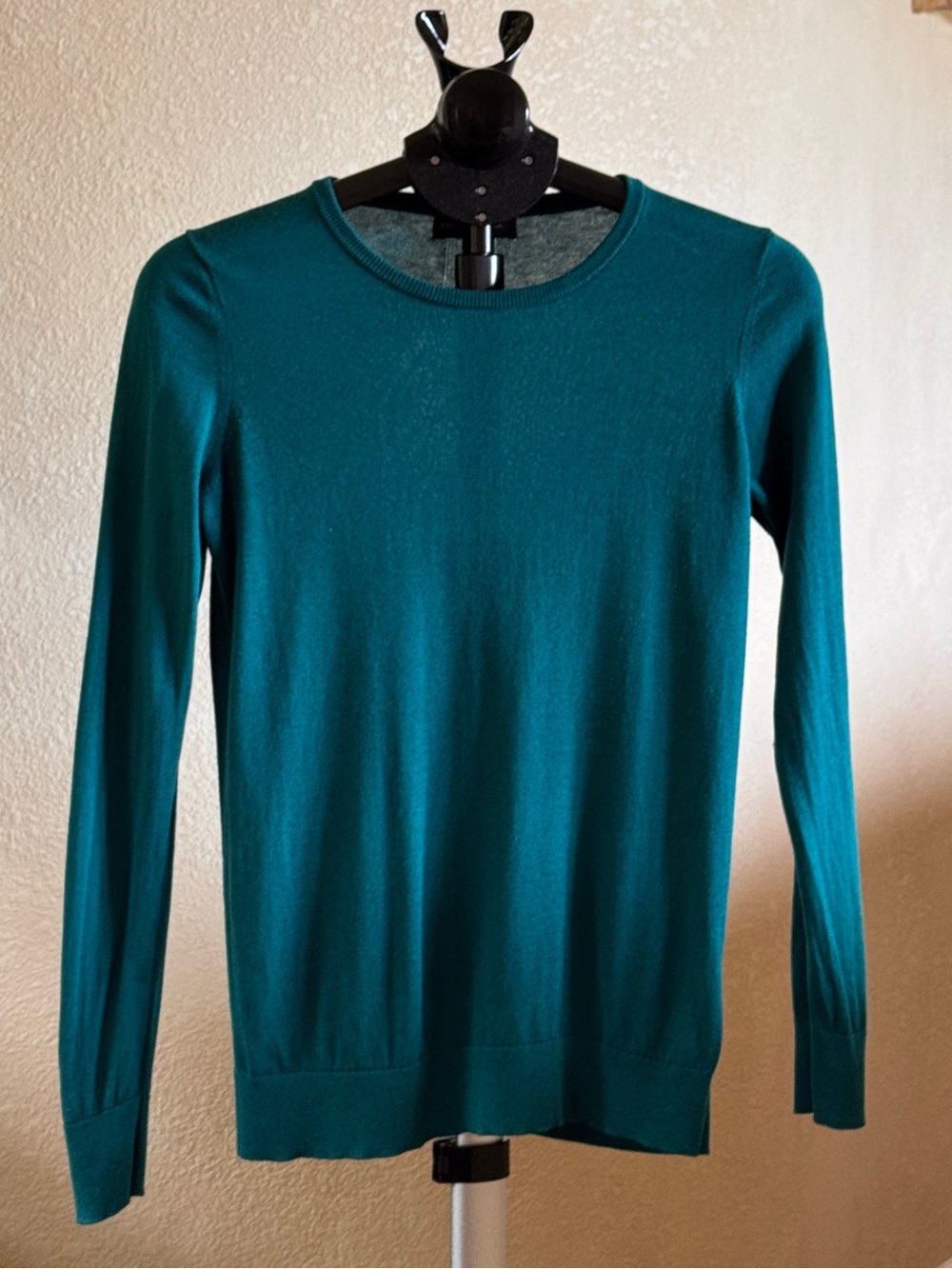 Banana Republic cashmere/silk Teal Crewneck Sweater